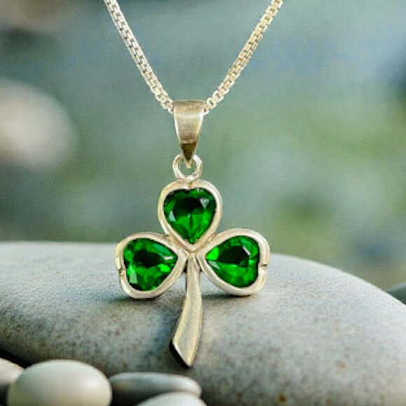 Sterling Silver Celtic Green CZ Shamrock Pendant Necklace 16" Box Chain Ireland - Picture 1 of 11